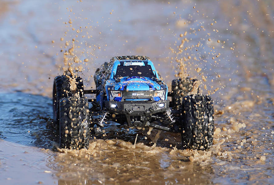 Action product photography for RCGeeks